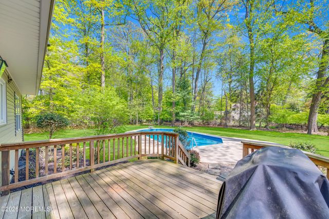 79 Green Meadow Boulevard, Middletown, NJ 07748
