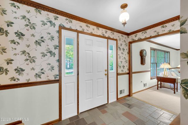 79 Green Meadow Boulevard, Middletown, NJ 07748