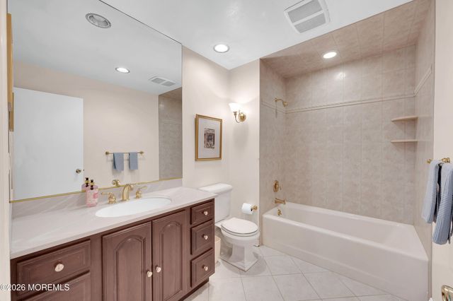 79 Green Meadow Boulevard, Middletown, NJ 07748