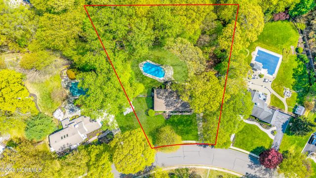 79 Green Meadow Boulevard, Middletown, NJ 07748