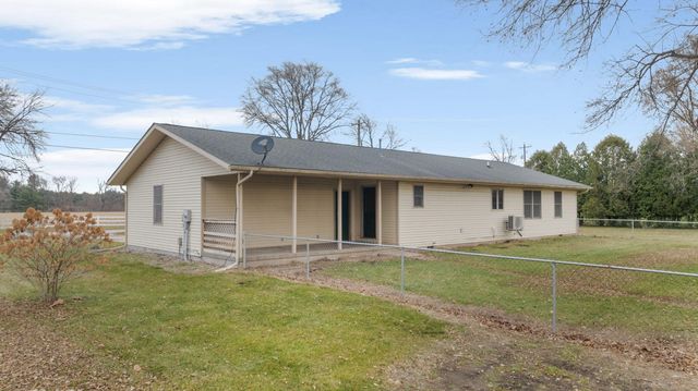 1262 E 900 N, La Porte, IN 46350