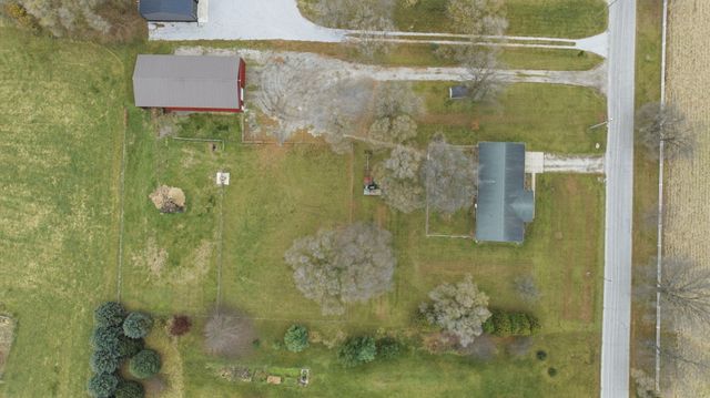 1262 E 900 N, La Porte, IN 46350