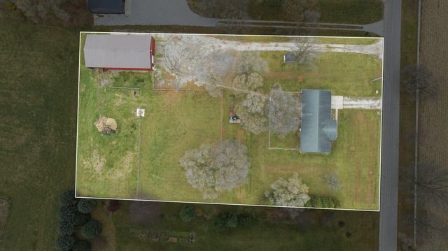 1262 E 900 N, La Porte, IN 46350