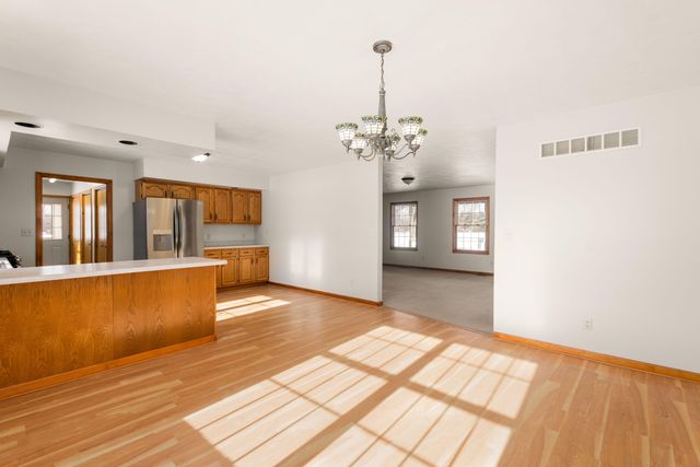 1262 E 900 N, La Porte, IN 46350