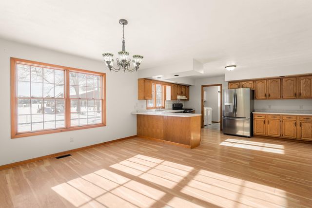 1262 E 900 N, La Porte, IN 46350