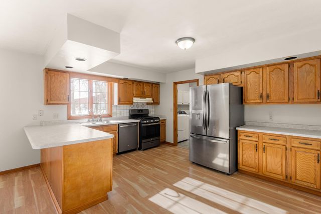 1262 E 900 N, La Porte, IN 46350