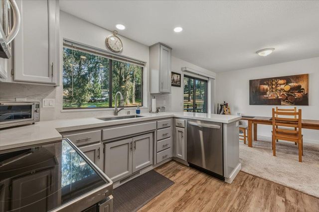 15099 Fay Rd, Grass Valley, CA 95949