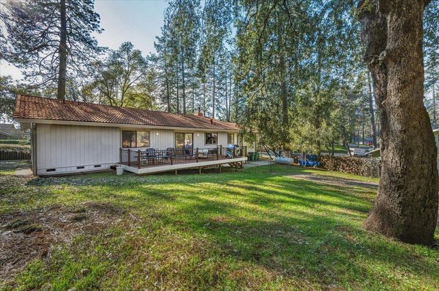 15099 Fay Rd, Grass Valley, CA 95949
