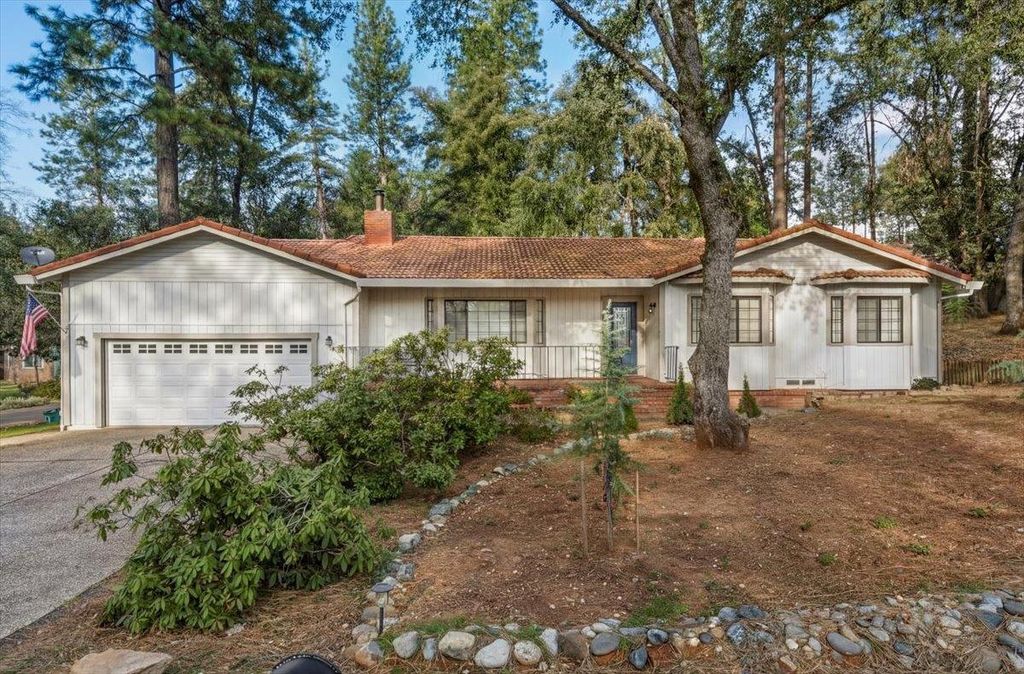15099 Fay Rd, Grass Valley, CA 95949