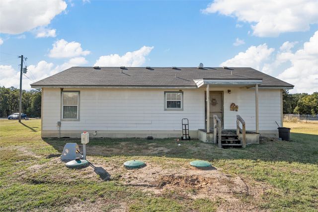 5288 Ft Graham Road, West, TX 76691