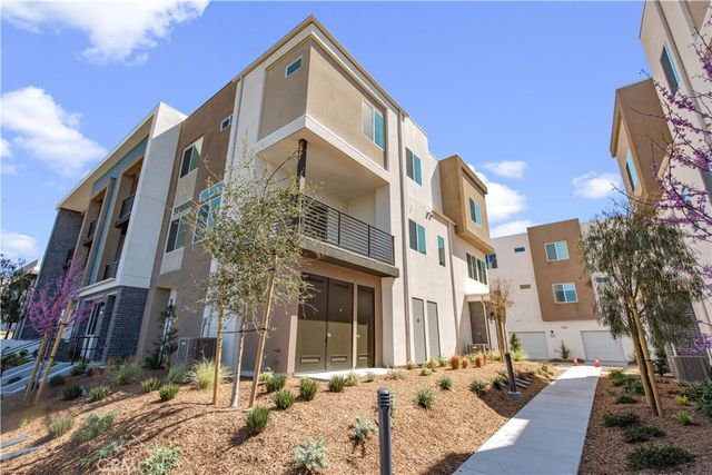 105 Culture, Irvine, CA 92618