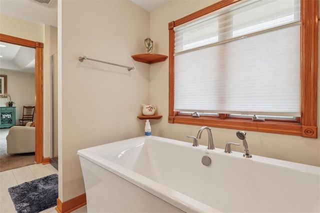 1019 11th Avenue SE, Altoona, IA 50009