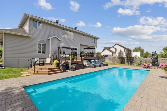 1019 11th Avenue SE, Altoona, IA 50009