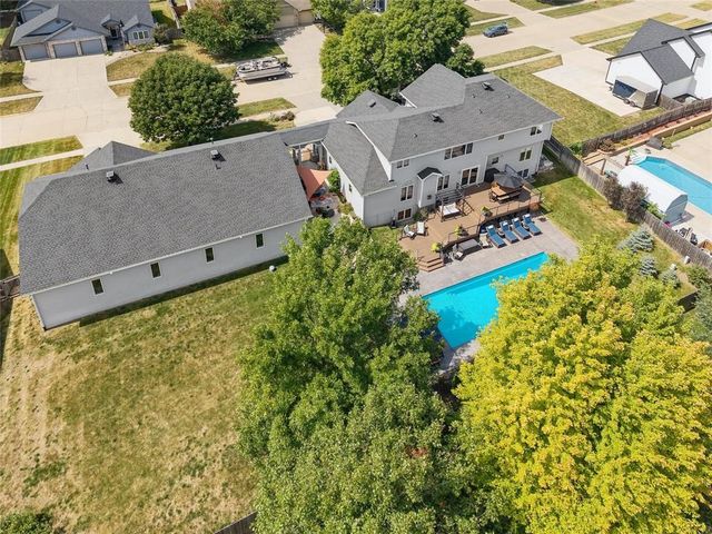 1019 11th Avenue SE, Altoona, IA 50009
