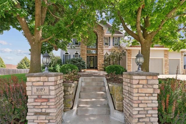 1019 11th Avenue SE, Altoona, IA 50009