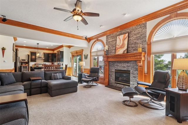 1019 11th Avenue SE, Altoona, IA 50009
