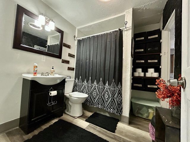 5845 N 35th STREET, Milwaukee, WI 53209