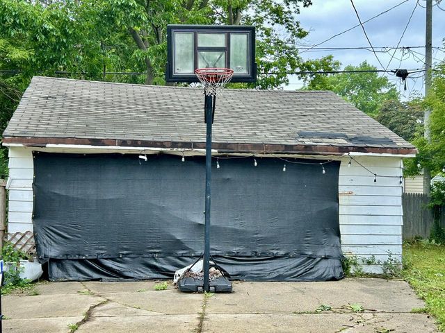 5845 N 35th STREET, Milwaukee, WI 53209