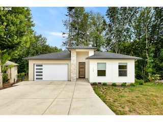122 SURFVIEW Dr, Kelso, WA 98626