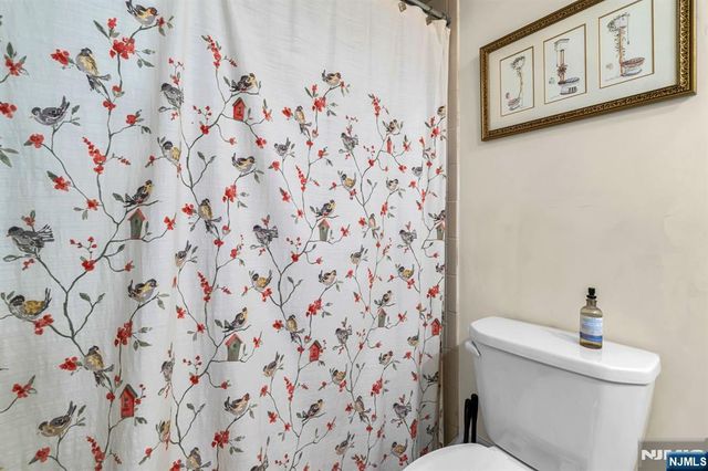 101 E Oak Street F6, Oakland, NJ 07436