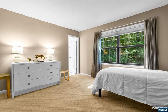 101 E Oak Street F6, Oakland, NJ 07436