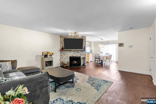 101 E Oak Street F6, Oakland, NJ 07436