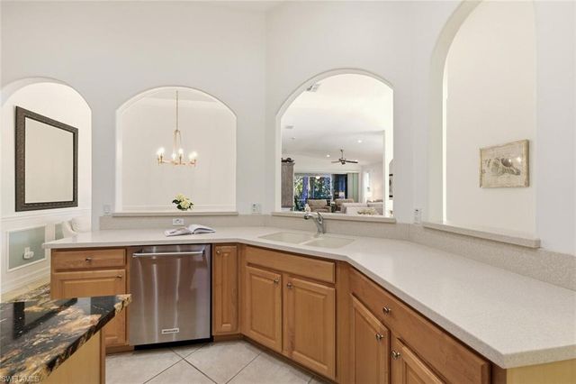 1822 Tarpon Bay DR S # 92, Naples, FL 34119