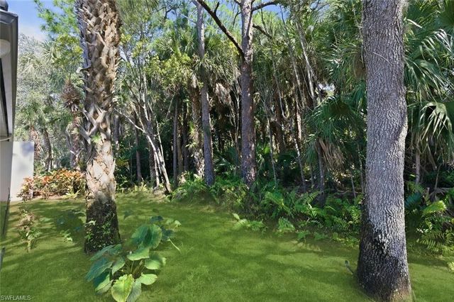 1822 Tarpon Bay DR S # 92, Naples, FL 34119