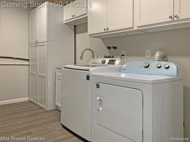 42160 E Woodward Avenue 11, Bloomfield Hills, MI 48304