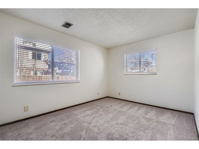 9859 Croke Dr, Denver, CO 80260