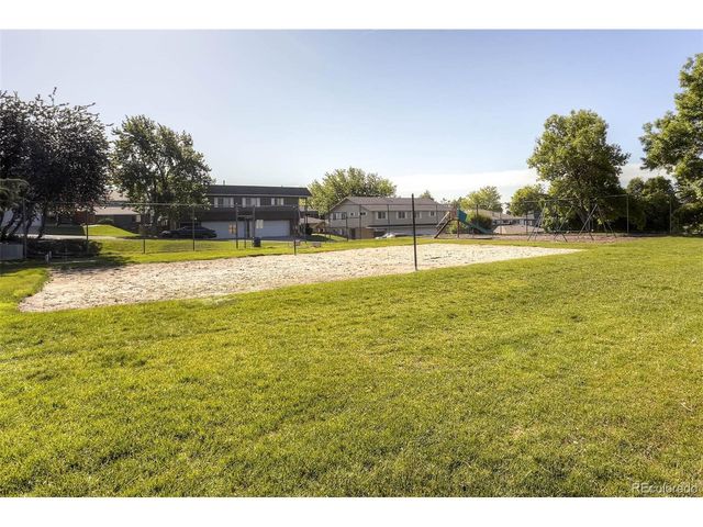 9859 Croke Dr, Denver, CO 80260