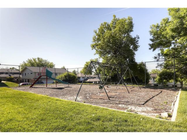 9859 Croke Dr, Denver, CO 80260