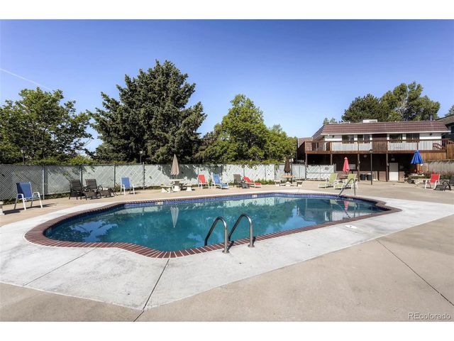 9859 Croke Dr, Denver, CO 80260