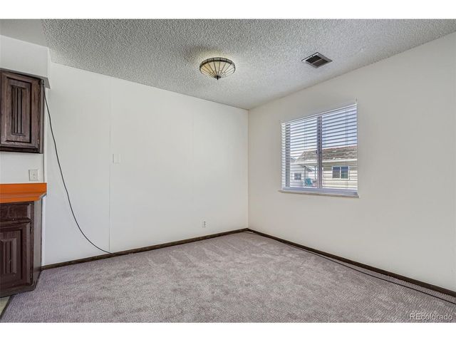 9859 Croke Dr, Denver, CO 80260