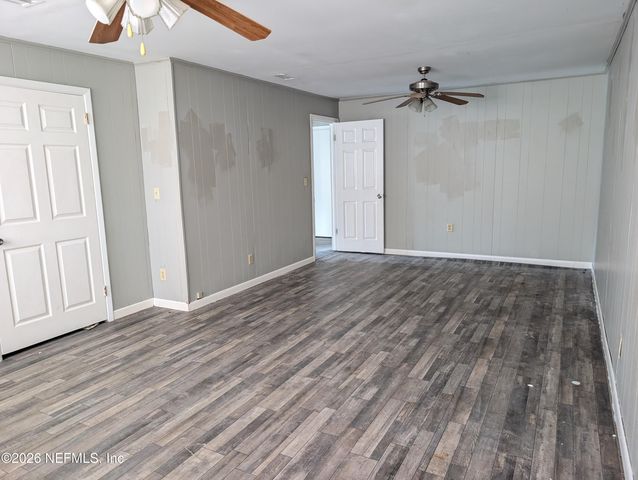 244 5TH Way, Interlachen, FL 32148