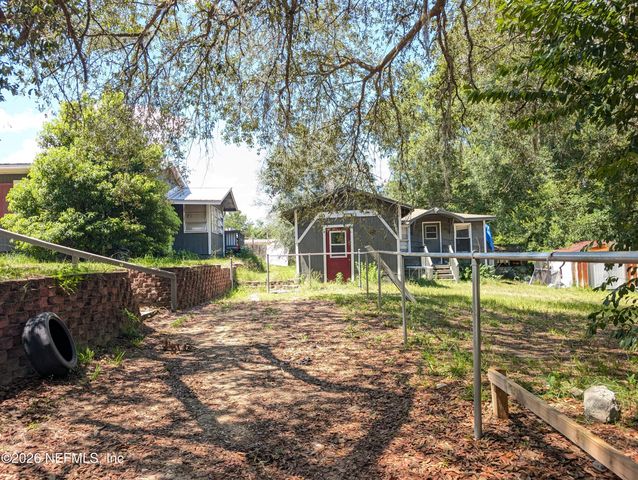 244 5TH Way, Interlachen, FL 32148