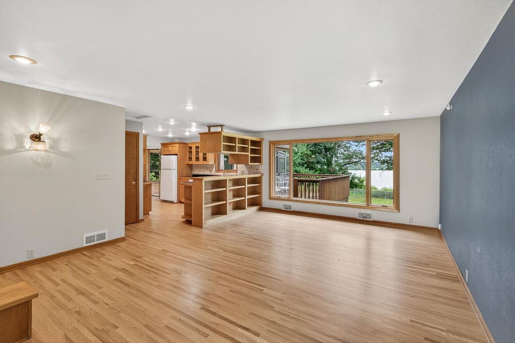 3672 Rustic Place, Shoreview, MN 55126