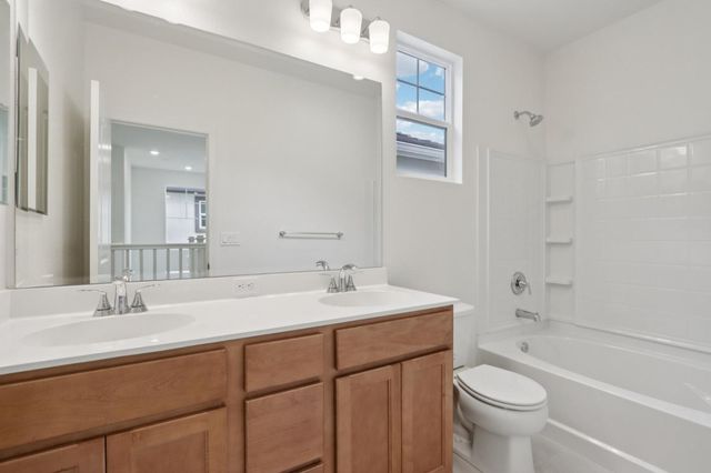 2211 Daisy Drive, Hollister, CA 95023