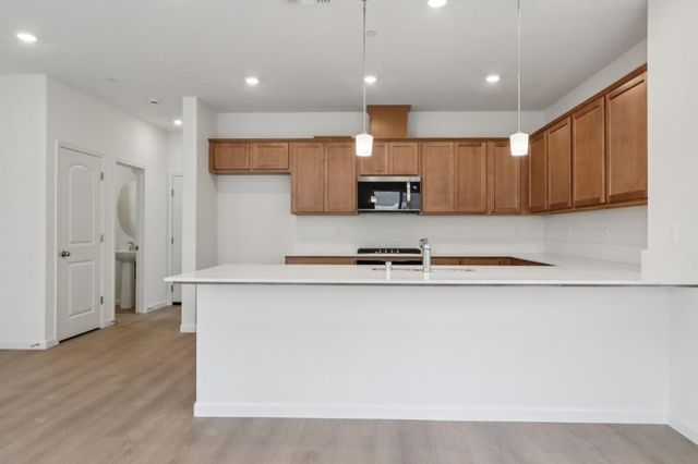 2211 Daisy Drive, Hollister, CA 95023