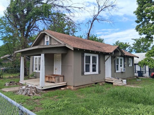 222 N Center Avenue, Shawnee, OK 74801