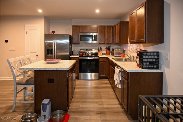 1020 Sandstone Avenue, Akron, OH 44312