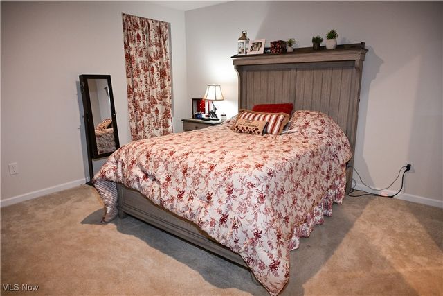 1020 Sandstone Avenue, Akron, OH 44312