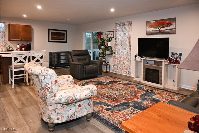 1020 Sandstone Avenue, Akron, OH 44312