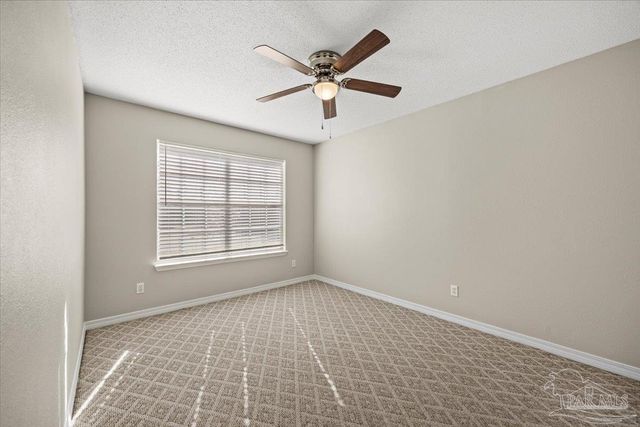 6886 Kapok Dr, Milton, FL 32583