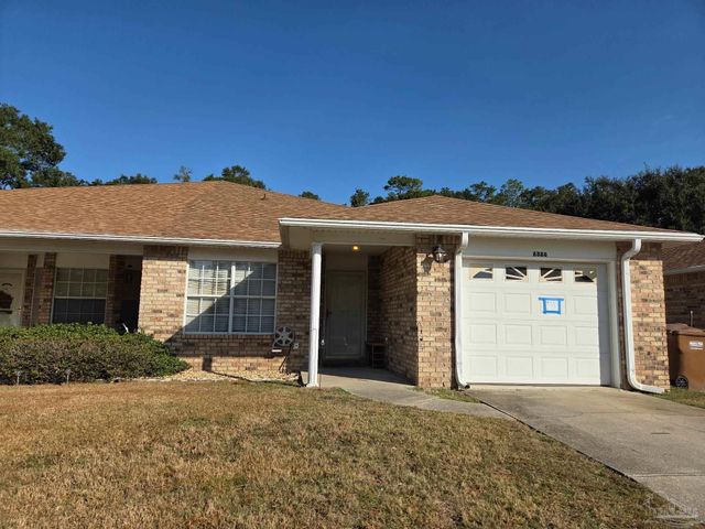 6886 Kapok Dr, Milton, FL 32583