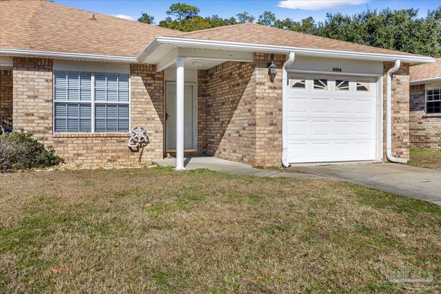 6886 Kapok Dr, Milton, FL 32583