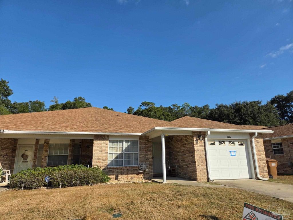 6886 Kapok Dr, Milton, FL 32583