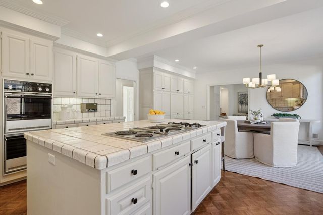 1080 Macadamia Drive, Hillsborough, CA 94010