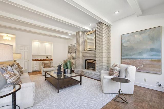 1080 Macadamia Drive, Hillsborough, CA 94010