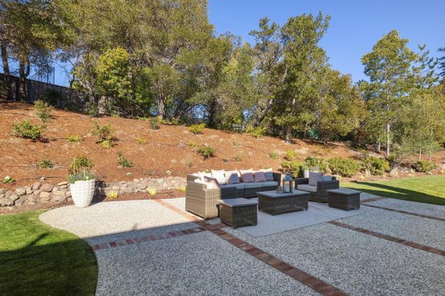 1080 Macadamia Drive, Hillsborough, CA 94010